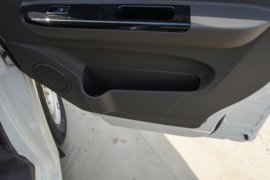 骏航ES6&nbsp;电动封闭厢货驾驶室图片