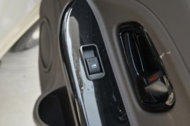 骏航ES6&nbsp;电动封闭厢货驾驶室图片