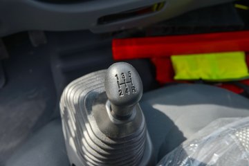��������GK3 2L���� 102���� 4X2 ������5�� 2.65�׵�����ж��ͼƬ