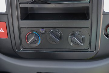 ��������GK3 2L���� 102���� 4X2 ������5�� 2.65�׵�����ж��ͼƬ