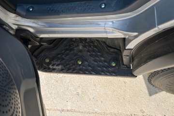 ��������GK3 2L���� 102���� 4X2 ������5�� 2.65�׵�����ж��ͼƬ