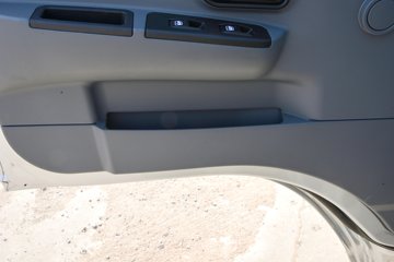 ��������GK3 2L���� 102���� 4X2 ������5�� 2.65�׵�����ж��ͼƬ