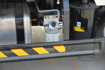 ��������GK3 2L���� 102���� 4X2 ������5�� 2.65�׵�����ж��ͼƬ