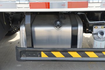 ��������GK3 2L���� 102���� 4X2 ������5�� 2.65�׵�����ж��ͼƬ