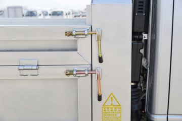 ��������GK3 2L���� 102���� 4X2 ������5�� 2.65�׵�����ж��ͼƬ
