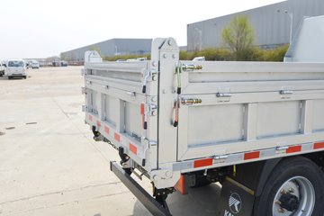 ��������GK3 2L���� 102���� 4X2 ������5�� 2.65�׵�����ж��ͼƬ