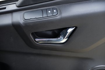 �������ó��������KR 7L���� 330���� 8X4 6.7���Ű������ػ���ͼƬ