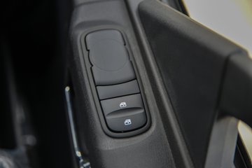 �������ó��������KR 7L���� 330���� 8X4 6.7���Ű������ػ���ͼƬ