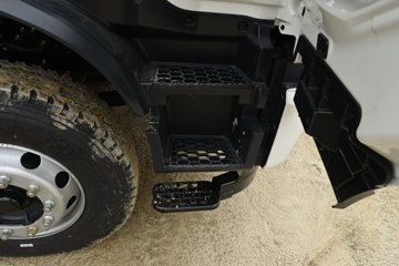 �������ó��������KR 7L���� 330���� 8X4 6.7���Ű������ػ���ͼƬ