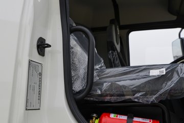 �������ó��������KR 7L���� 330���� 8X4 6.7���Ű������ػ���ͼƬ