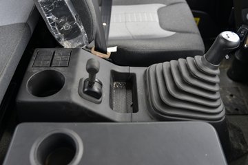 �������ó��������KR 7L���� 330���� 8X4 6.7���Ű������ػ���ͼƬ