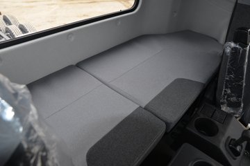 �������ó��������KR 7L���� 330���� 8X4 6.7���Ű������ػ���ͼƬ