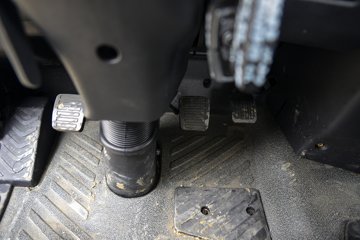 �������ó��������KR 7L���� 330���� 8X4 6.7���Ű������ػ���ͼƬ