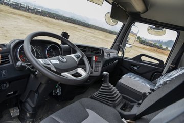 �������ó��������KR 7L���� 330���� 8X4 6.7���Ű������ػ���ͼƬ