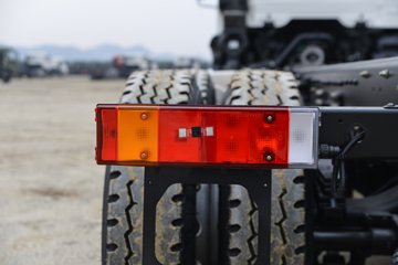 óKR 7L 330 8X4 6.7ŰػͼƬ