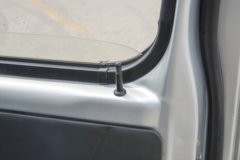 东风途逸 T3 1.3L 91马力 3.05米单排厢式小卡(后单胎)(带空调)
