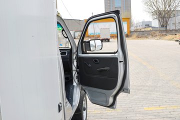 ����;�� T3 1.3L 91���� 3.05�׵�����ʽС��(��̥)(���յ�)ͼƬ