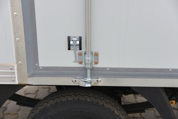 ����;�� T3 1.3L 91���� 3.05�׵�����ʽС��(��̥)(���յ�)ͼƬ