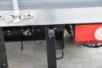 ����;�� T3 1.3L 91���� 3.05�׵�����ʽС��(��̥)(���յ�)ͼƬ