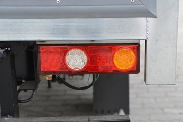 ����;�� T3 1.3L 91���� 3.05�׵�����ʽС��(��̥)(���յ�)ͼƬ