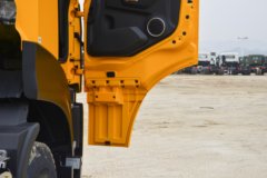 东风商用车 350马力 8X4 天龙KL电源车