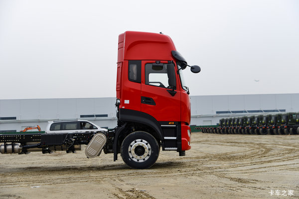 东风天锦KR PLUS 2025款 7L柴油 330马力