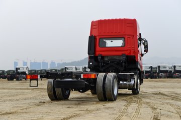 东风商用车 天锦KR PLUS 280马力 4X2 6.8米LNG仓栅式载货车(高顶双卧)(DFH5180CCYE26)外观图片