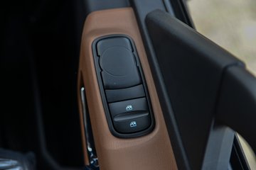 �������ó� ���KR PLUS ���ʰ� 300���� 4X2 6.8�ײ�դʽ�ػ���(�߶�����)ͼƬ