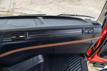 �������ó� ���KR PLUS ���ʰ� 300���� 4X2 6.8�ײ�դʽ�ػ���(�߶�����)ͼƬ