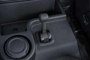 �������ó� ���KR PLUS ���ʰ� 300���� 4X2 6.8�ײ�դʽ�ػ���(�߶�����)ͼƬ