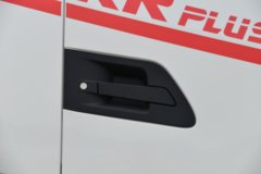 东风商用车 天锦KR PLUS 340马力 6X2 8.6米栏板载货车(高顶三卧)