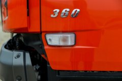 东风商用车 天龙KC 360马力 8X4  8.5米随车吊