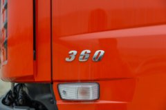 东风商用车 天龙KC 360马力 8X4  8.5米随车吊