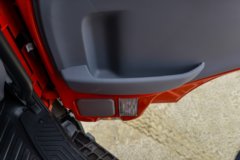 东风商用车 天龙KC 360马力 8X4  8.5米随车吊