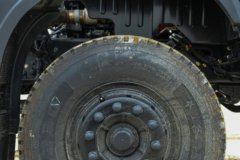 东风商用车 天龙KC 360马力 8X4  8.5米随车吊