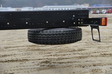 �������ó� ����KC 360���� 8X4  8.5���泵��ͼƬ