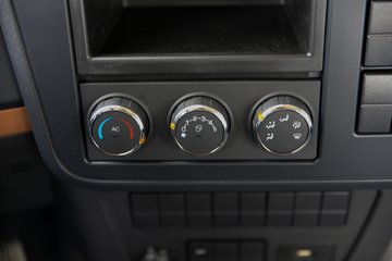 �������ó� ���KR 4.8L 260���� 4X2 7.7���Ű���ʽ�ػ���ͼƬ