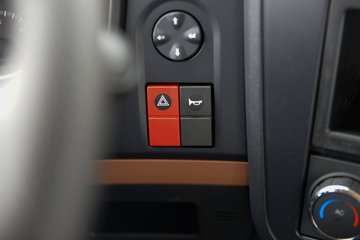 �������ó� ���KR 4.8L 260���� 4X2 7.7���Ű���ʽ�ػ���ͼƬ