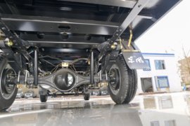 小霸王W08&nbsp;载货车底盘                                                图片