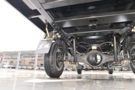 小霸王W08&nbsp;载货车底盘                                                图片