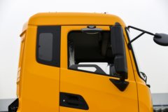 东风商用车 350马力 6X4 天龙KL电源车