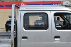 东风 小霸王W08 1.3L 91马力 汽油 2.5米双排栏板小卡(后单胎)