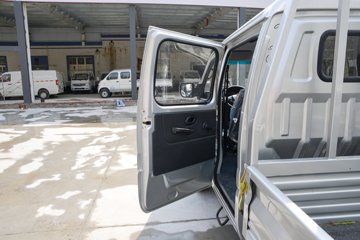 ���� С����W08 1.3L 91���� ���� 2.5��˫������С��(��̥)ͼƬ