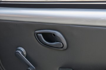���� С����W08 1.3L 91���� ���� 2.5��˫������С��(��̥)ͼƬ