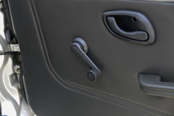 ���� С����W08 1.3L 91���� ���� 2.5��˫������С��(��̥)ͼƬ