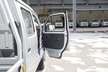 ���� С����W08 1.3L 91���� ���� 2.5��˫������С��(��̥)ͼƬ