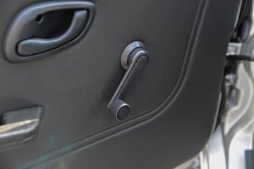 ���� С����W08 1.3L 91���� ���� 2.5��˫������С��(��̥)ͼƬ