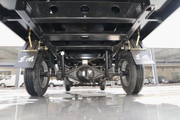 ���� С����W08 1.3L 91���� ���� 2.5��˫������С��(��̥)ͼƬ