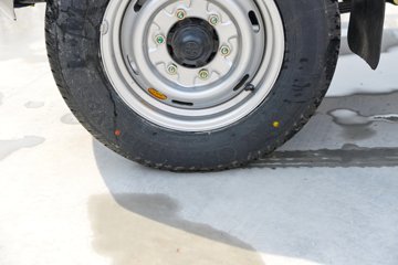 ���� С����W08 1.3L 91���� ���� 2.5��˫������С��(��̥)ͼƬ