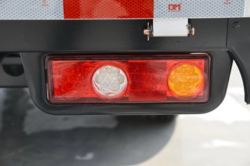 ���� С����W08 1.3L 91���� ���� 2.5��˫������С��(��̥)ͼƬ